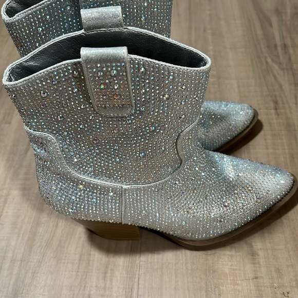 Sparkly boots - Picture 6 of 12